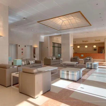 Tryp By Wyndham Parque 4* מונטיז'ו