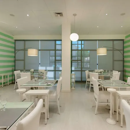 Tryp By Wyndham Parque