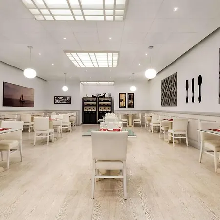 Tryp By Wyndham Parque 4* מונטיז'ו