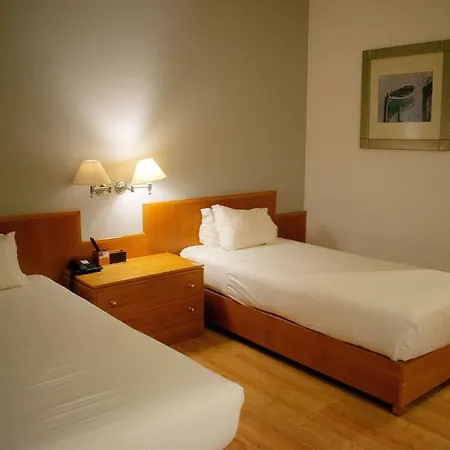 Tryp By Wyndham Parque 4*