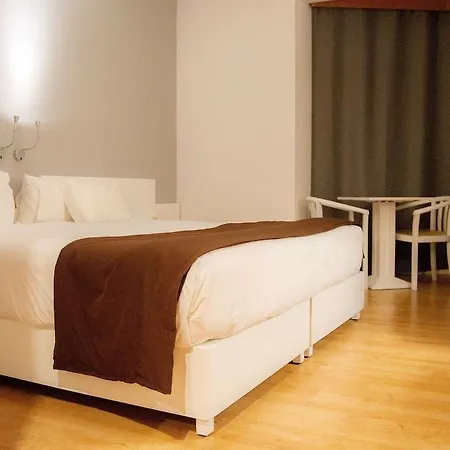 Tryp By Wyndham Parque מלון 4*