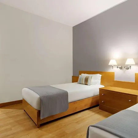 Tryp By Wyndham Parque 4* Montijo