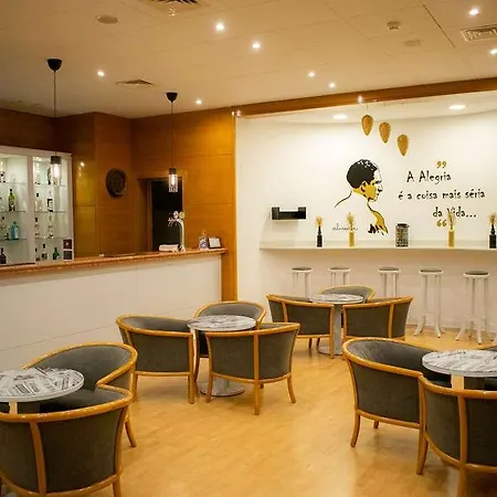 Hotel Tryp By Wyndham Parque 4*