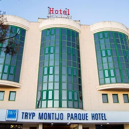Tryp By Wyndham Parque 4*