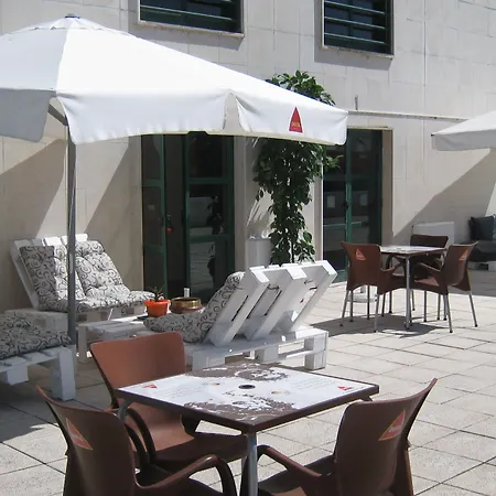 Tryp By Wyndham Parque 酒店 4*