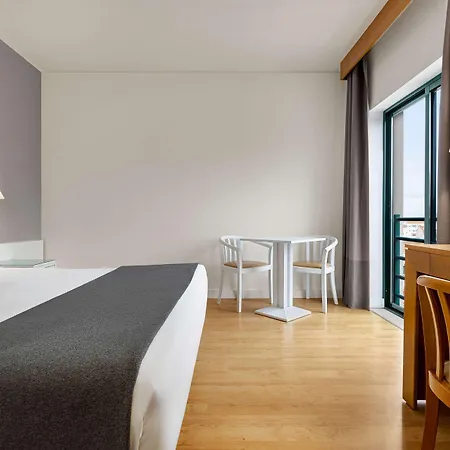 Tryp By Wyndham Parque
