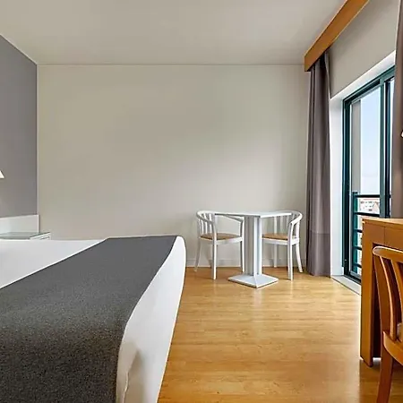 Tryp By Wyndham Parque Hotel