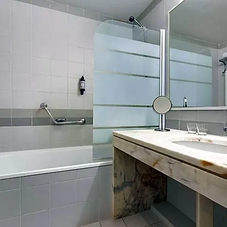 Tryp By Wyndham Parque Hotel