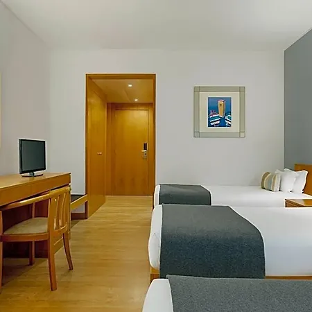 Tryp By Wyndham Parque Hotel