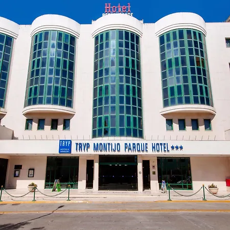 Hotel Tryp By Wyndham Parque 4*