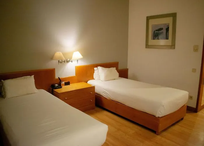 Tryp By Wyndham Parque 4*