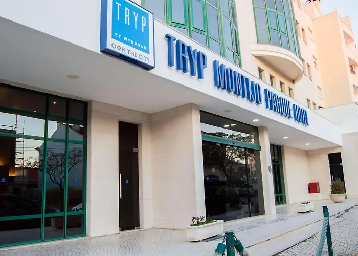 Tryp By Wyndham Parque 4*